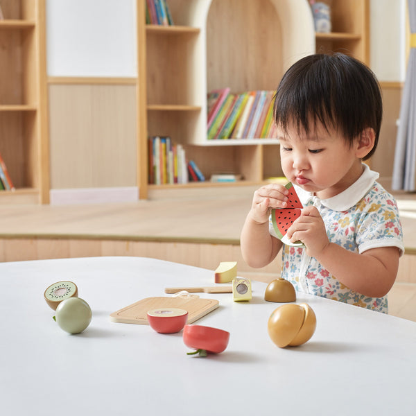 tickit Cutting Fruit -